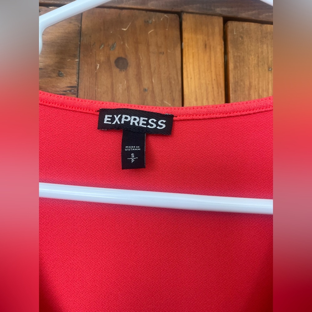 Express Women's Small Pink Sleeveless Blouse - Picture 4 of 6